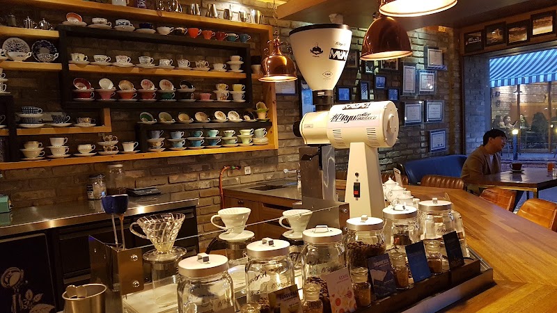Ryu Coffee Roasters