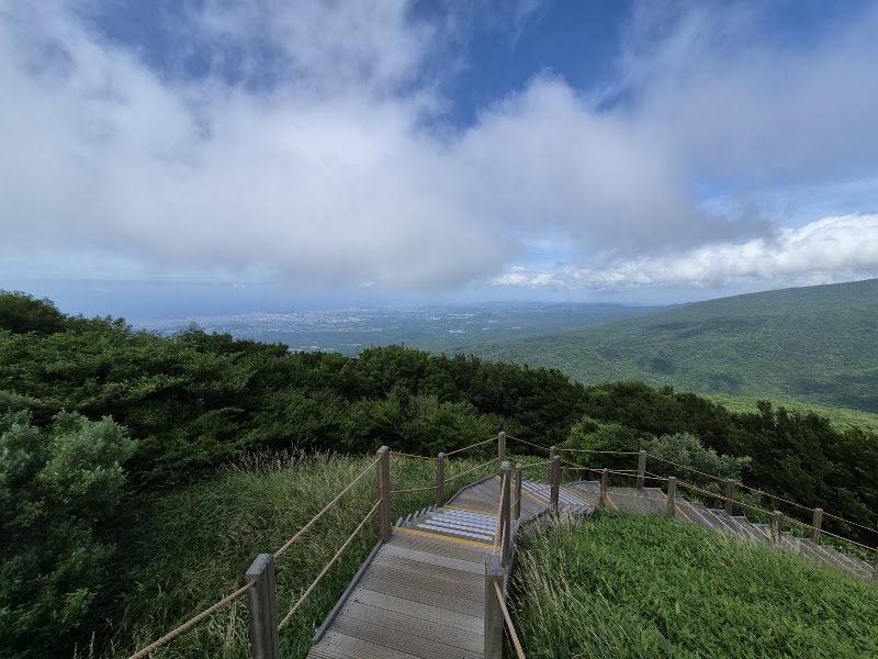 Eoseungsaengak Trail