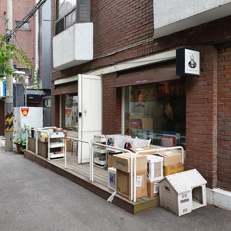 Hongdae Record Shops & Vinyl Bars