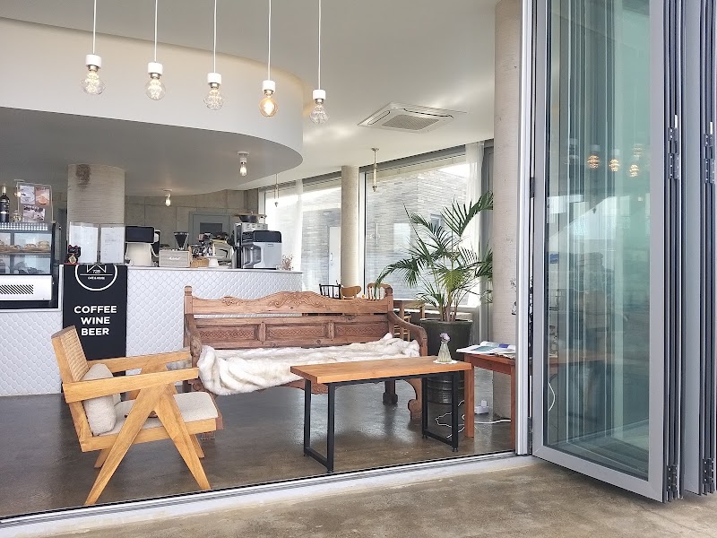 W728 cafe & house