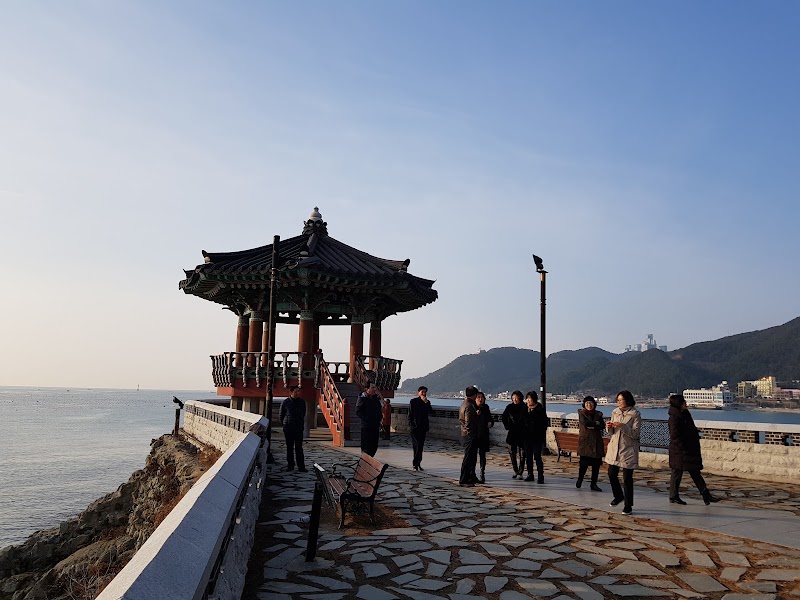 Songjeong Beach