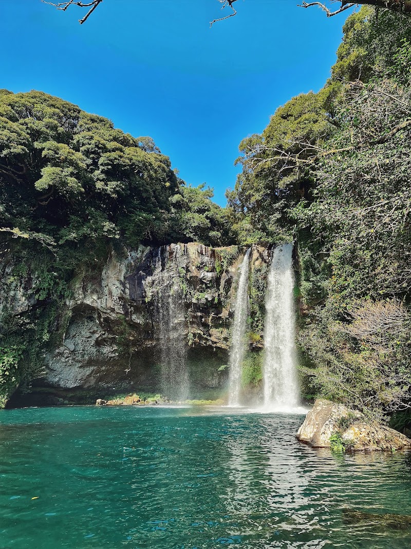 Cheonjiyeon Waterfall