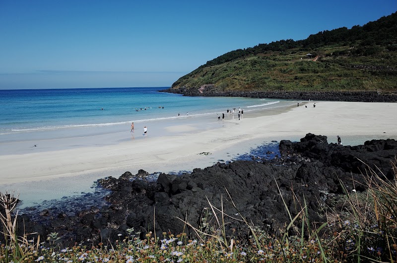 Hamdeok Beach