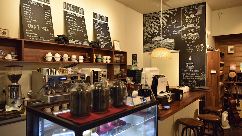 Living Books Cafe